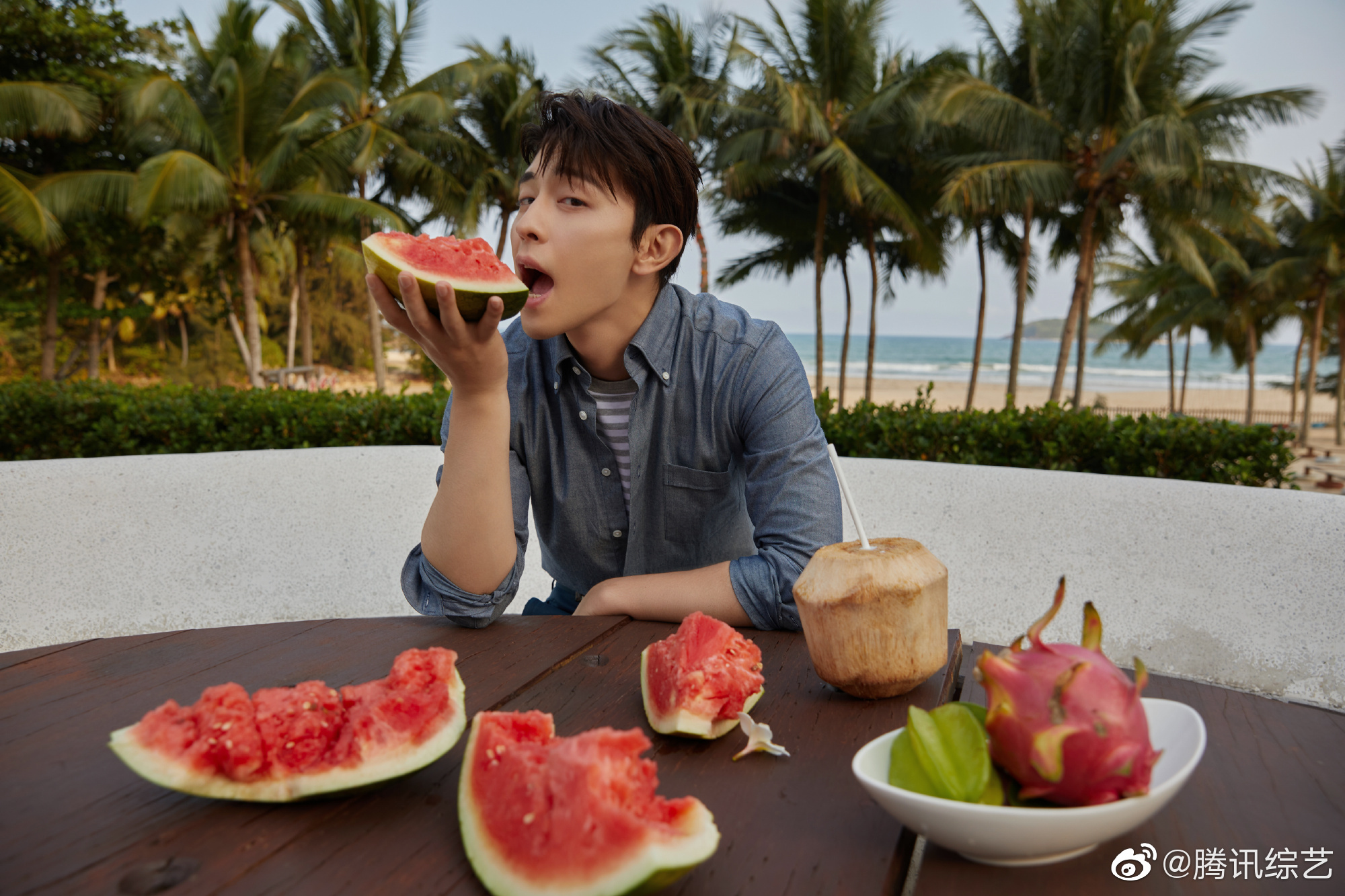 有天赋又努力 演员@邓伦 生日快乐98 愿笑容常在……|邓伦|笑容|如