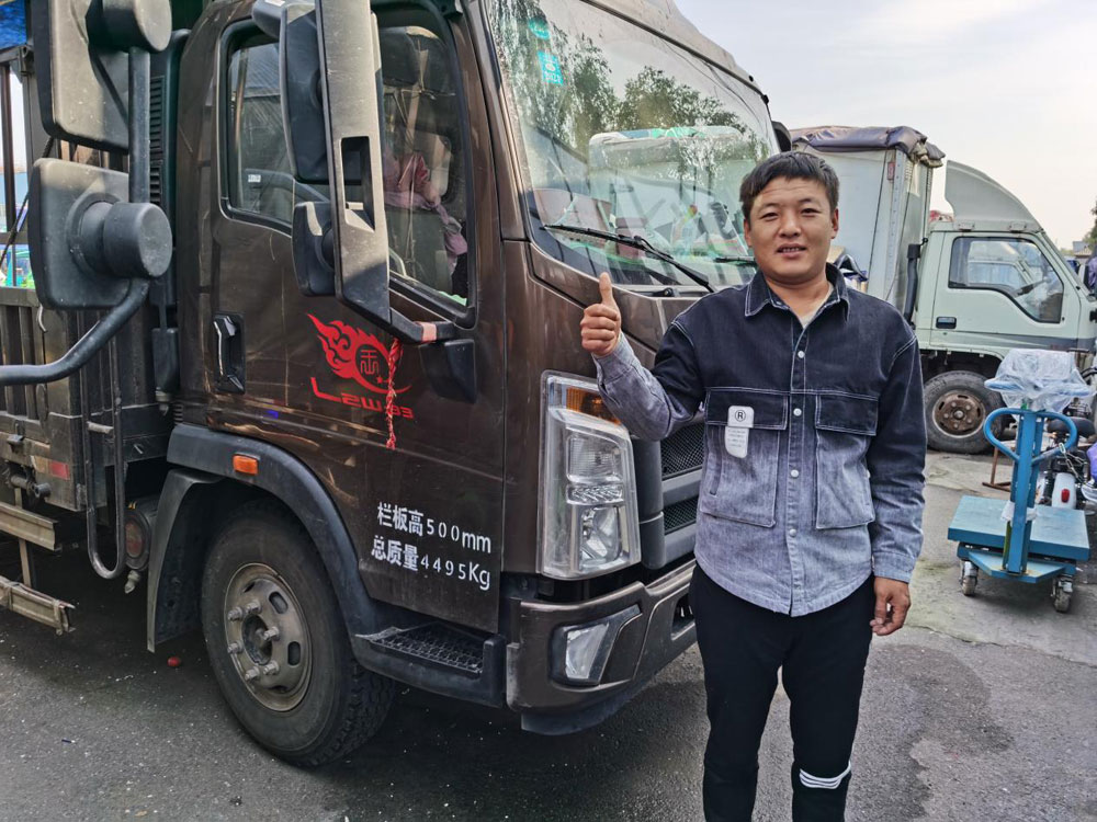 月均一万六 豪沃统帅拯救了因疫情失业的曲海龙和同事休闲区蓝鸢梦想 - Www.slyday.coM