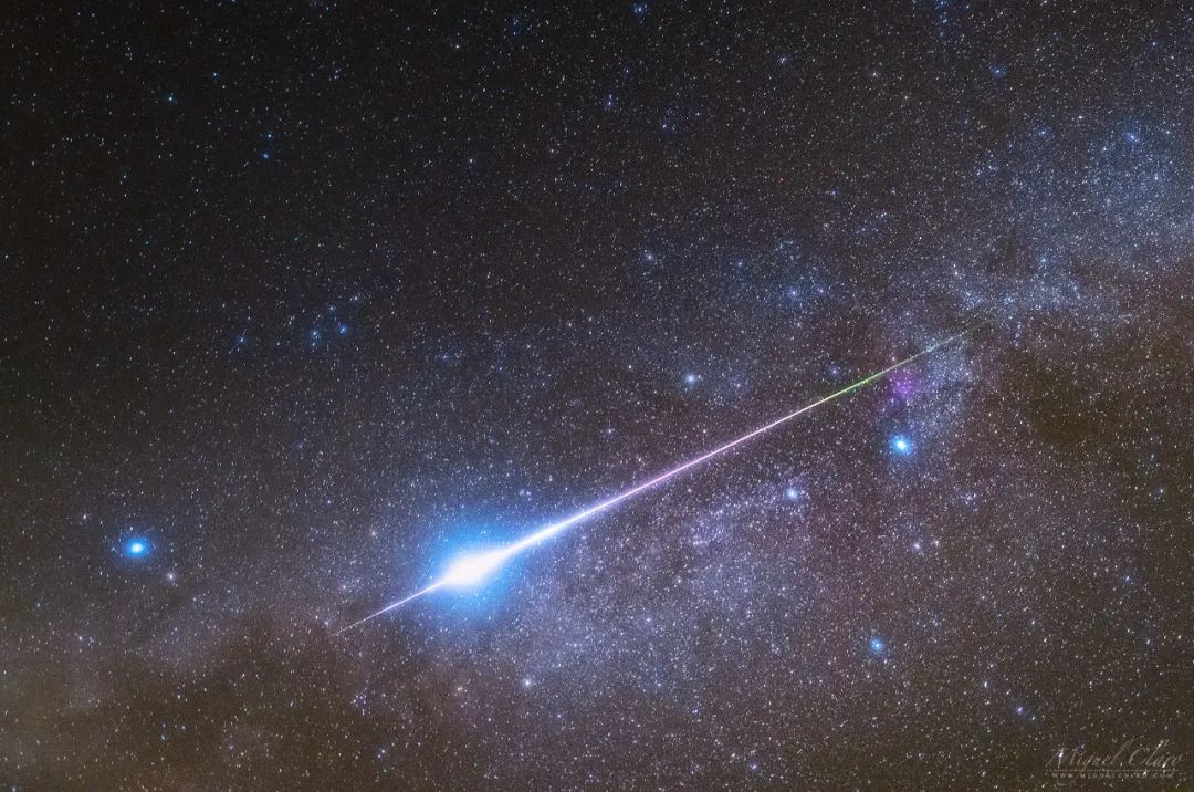 流星:我是这耀眼的瞬间,是划过天边的霎那火焰|流星|英仙座|尾迹_新浪