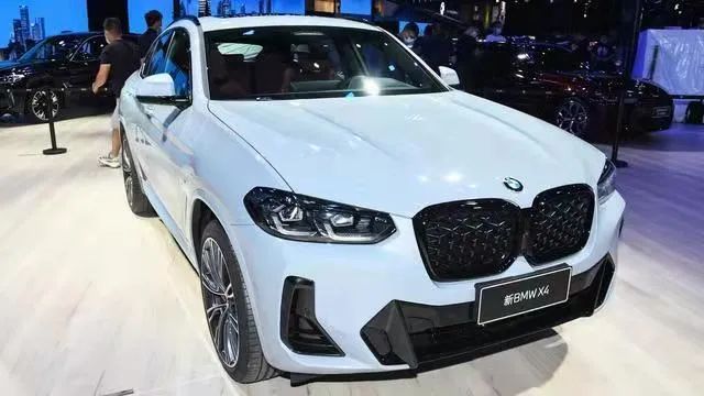 最帅轿跑suv来临新款宝马x4起售价4559万元