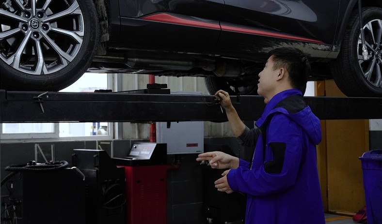 修车老师傅:这车与合资车没什么区别!