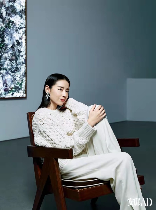 41岁董洁靠美貌上热搜！挑战自我演袁隆平夫人，穿白裙温柔感爆棚休闲区蓝鸢梦想 - Www.slyday.coM