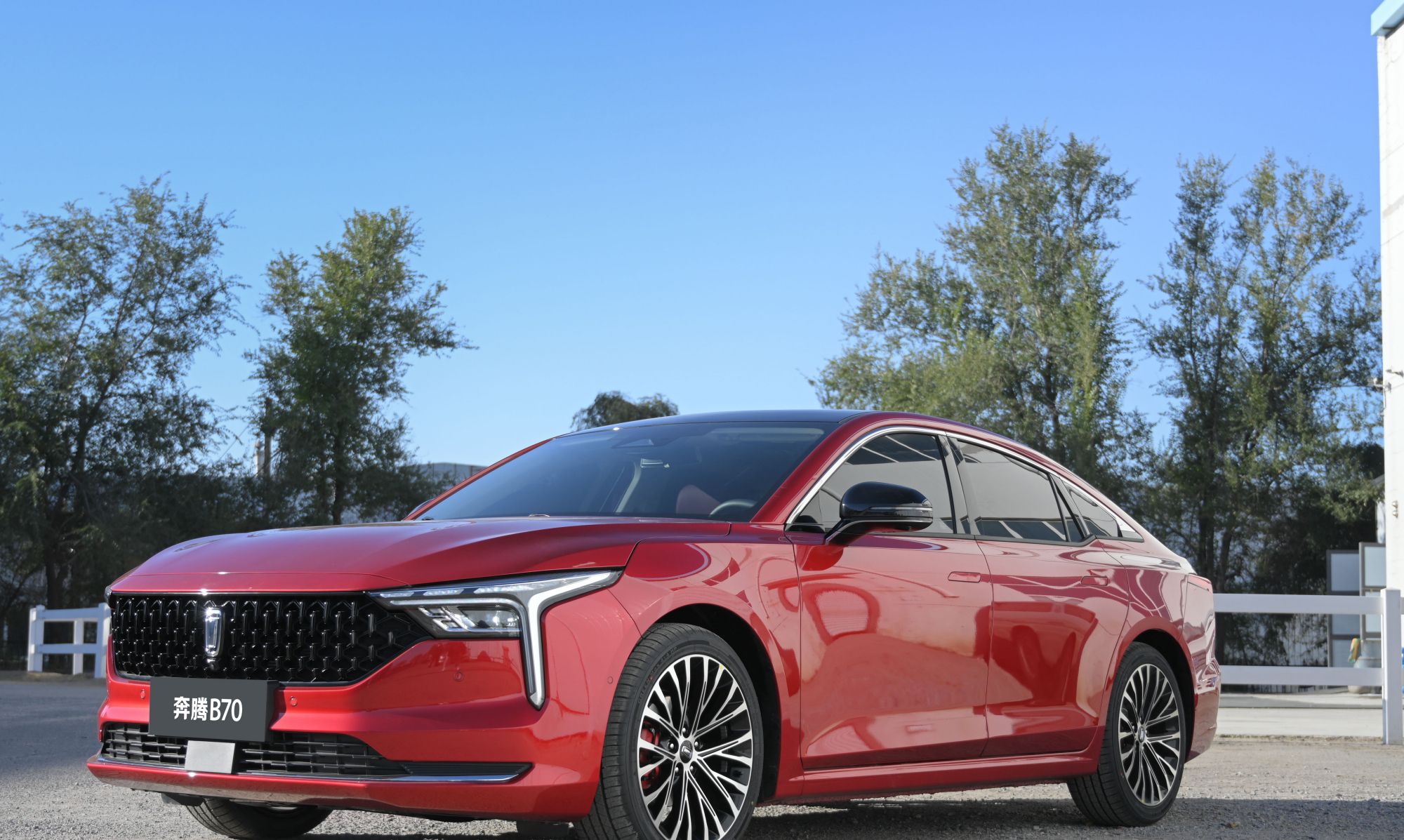 激擎体验更进一大步动力上敢于越界,一直是一汽奔腾劲领中国品牌力量