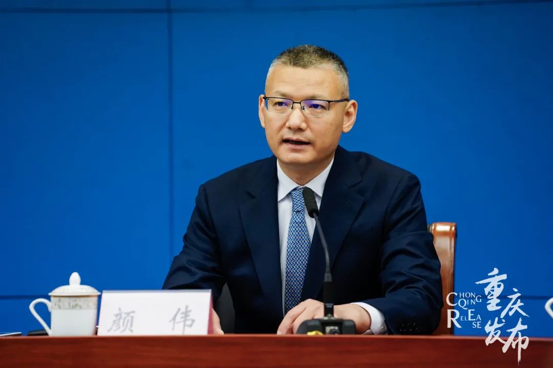 颜伟介绍相关情况 吴汪洋 摄