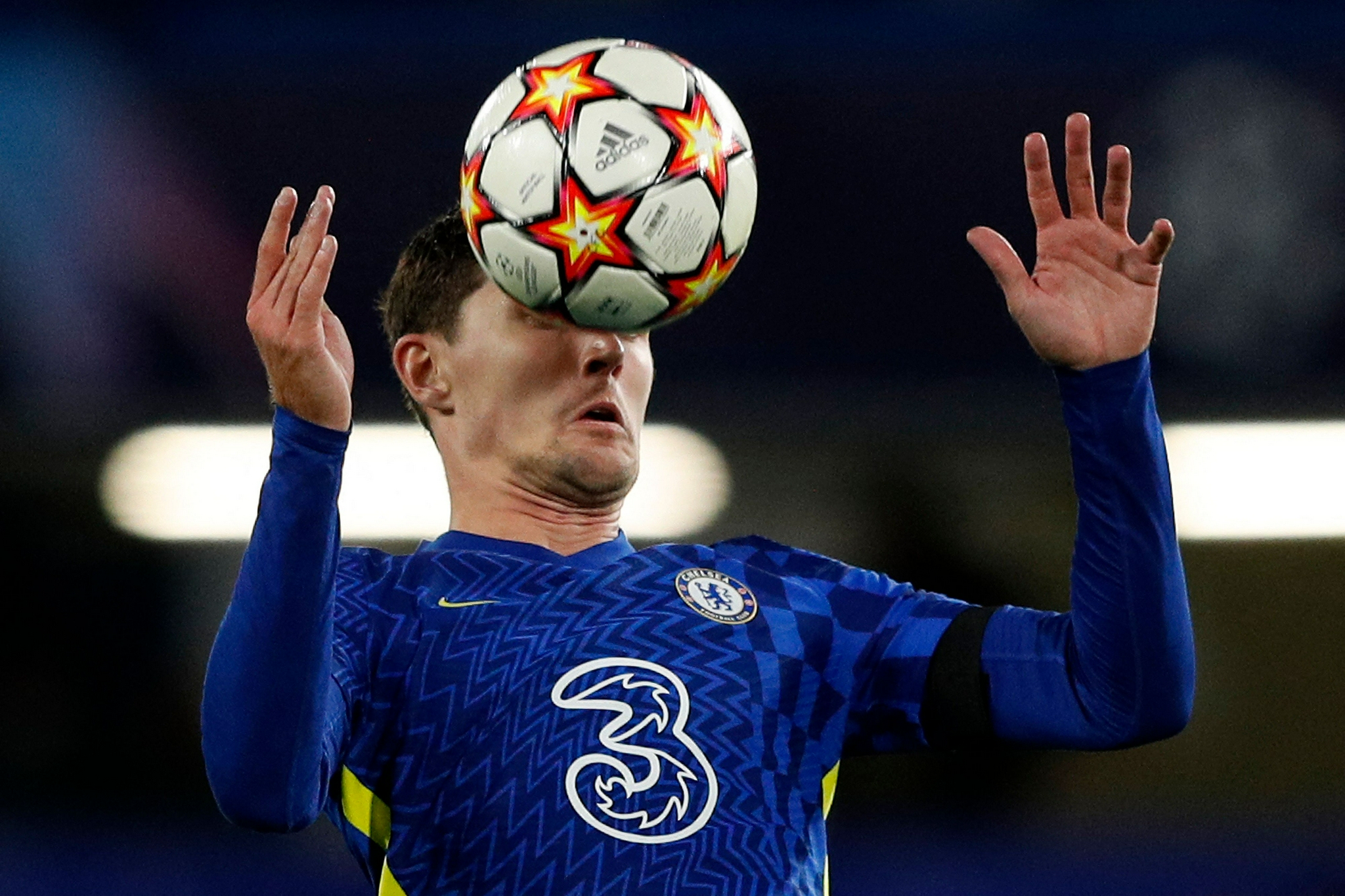 足球——欧冠联赛:切尔西胜马尔默|切尔西队|马尔默|切尔西_新浪新闻