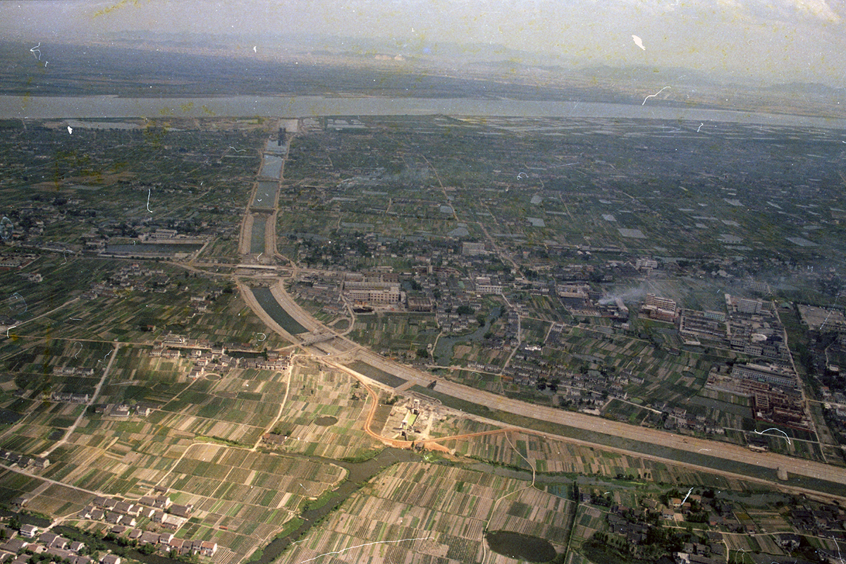 京杭大运河钱江沟通工程，1985年。