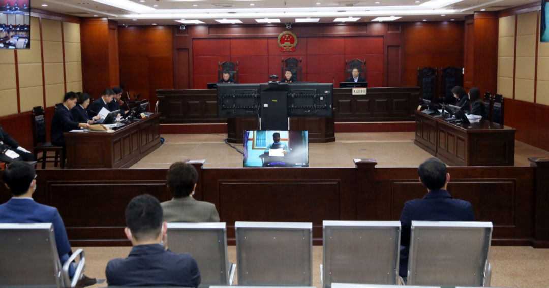 证监会重庆监管局原局长毛毕华一审被控受贿超4700万