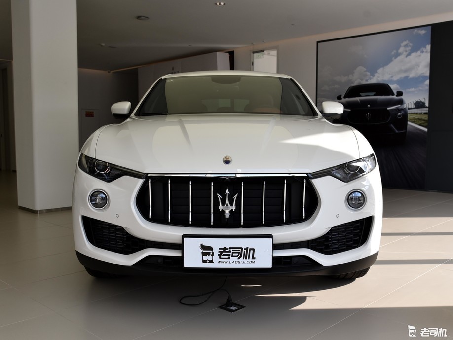 大空间高享受 小哥带你一起看玛莎拉蒂levante