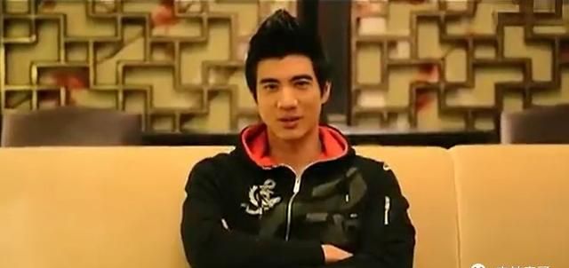 李云迪涉嫌嫖娼被抓,宏迪CP终于be了……休闲区蓝鸢梦想 - Www.slyday.coM 李云迪涉嫌嫖娼被抓,宏迪CP终于be了……休闲区蓝鸢梦想 - Www.slyday.coM