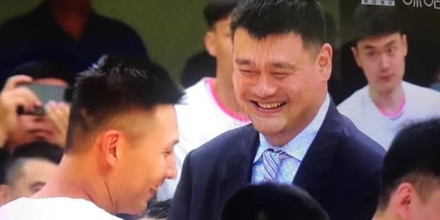 明明是十名球员联名上诉罚款一事，为何网友偏偏只讨论郭艾伦？休闲区蓝鸢梦想 - Www.slyday.coM