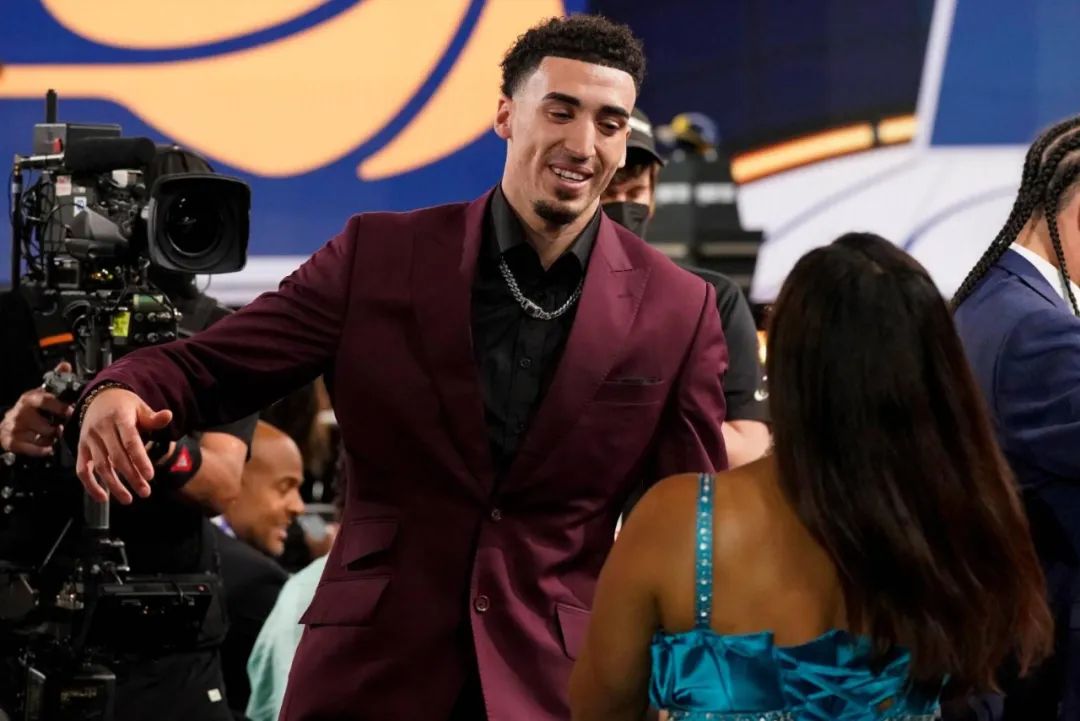 身高198,首秀27+5+5三分!又一个13顺位天才诞生了!休闲区蓝鸢梦想 - Www.slyday.coM 身高198,首秀27+5+5三分!又一个13顺位天才诞生了!休闲区蓝鸢梦想 - Www.slyday.coM