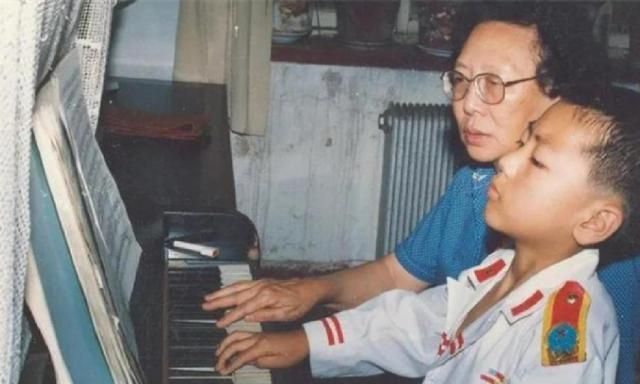 李云迪,因“贪图”美色毁一生,让高学历的女友情何以堪休闲区蓝鸢梦想 - Www.slyday.coM 李云迪,因“贪图”美色毁一生,让高学历的女友情何以堪休闲区蓝鸢梦想 - Www.slyday.coM