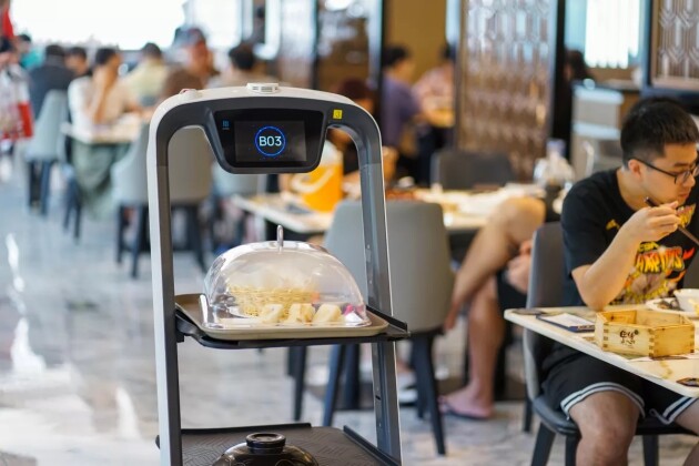 普渡机器人强势入驻匠传点心引领智慧餐饮新风尚