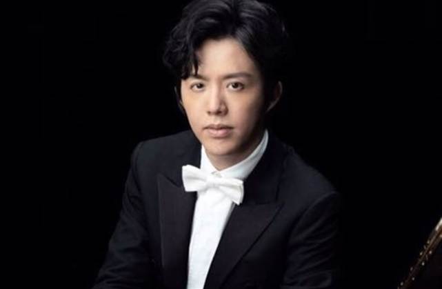 据说是吴某举报，李云迪嫖娼被朝阳分局抓了，有关群众说抢我功劳休闲区蓝鸢梦想 - Www.slyday.coM