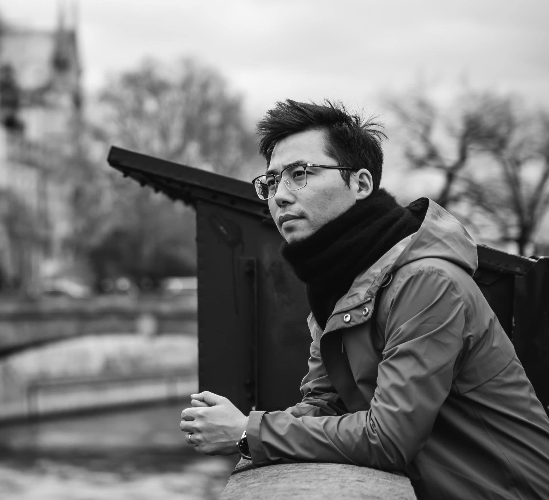 2007毕业于安徽工程大学装饰艺术设计专业