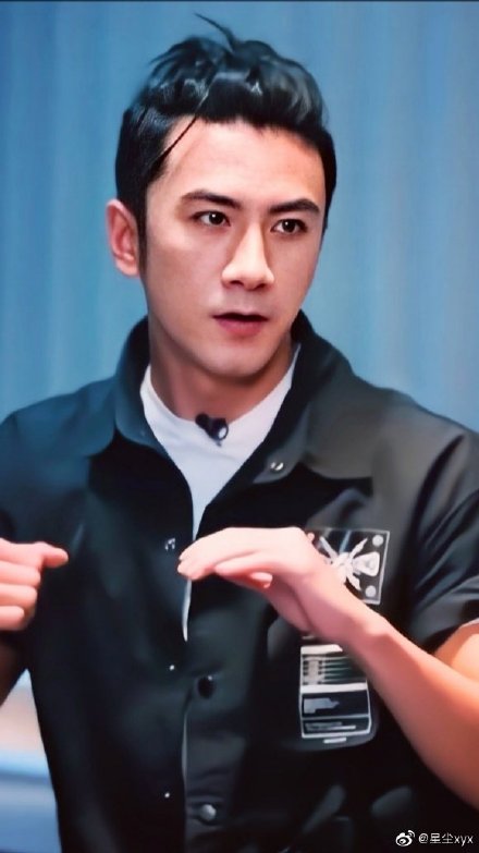 向佐和肖顺尧打拳击，被看好的他却输掉了比赛休闲区蓝鸢梦想 - Www.slyday.coM