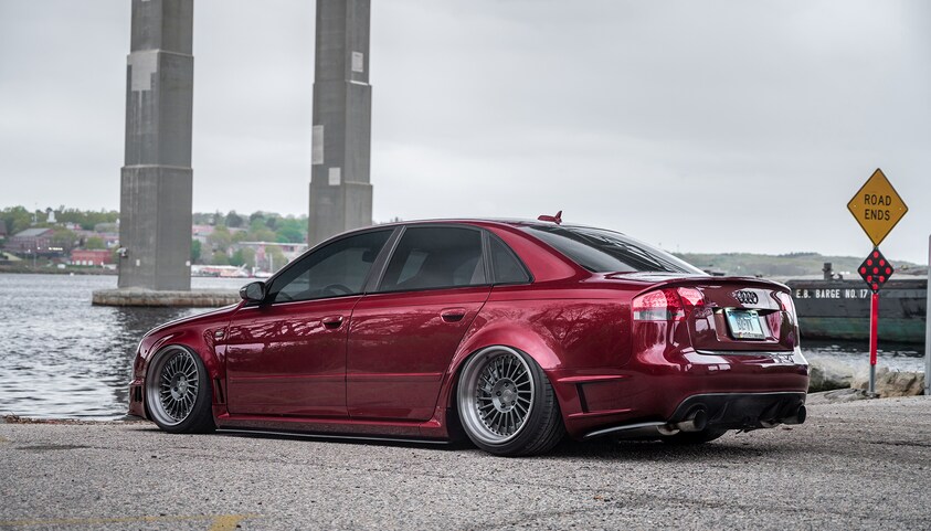 2006款奥迪a4大秀低趴改装风亮点在于机舱塞进一颗27tv6引擎