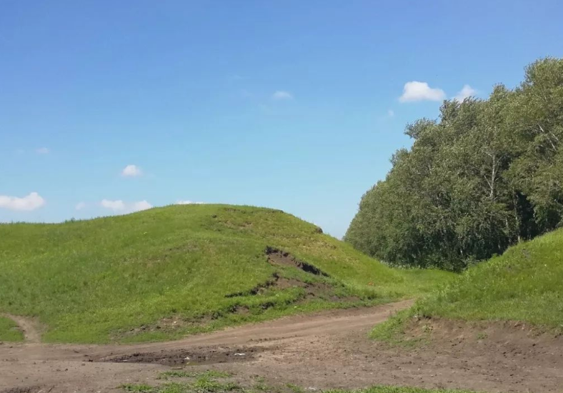 1956年,黑龙江的社员发现一枚古印,竟找到一座地图上消失的城市休闲区蓝鸢梦想 - Www.slyday.coM 1956年,黑龙江的社员发现一枚古印,竟找到一座地图上消失的城市休闲区蓝鸢梦想 - Www.slyday.coM