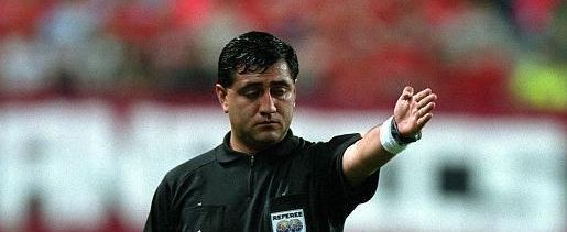 02年韩日世界杯那个黑哨裁判后来结局怎么样了网友大快人心