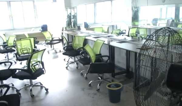59名员工卖出20万蟹券发觉公司没了：老板也是假的休闲区蓝鸢梦想 - Www.slyday.coM