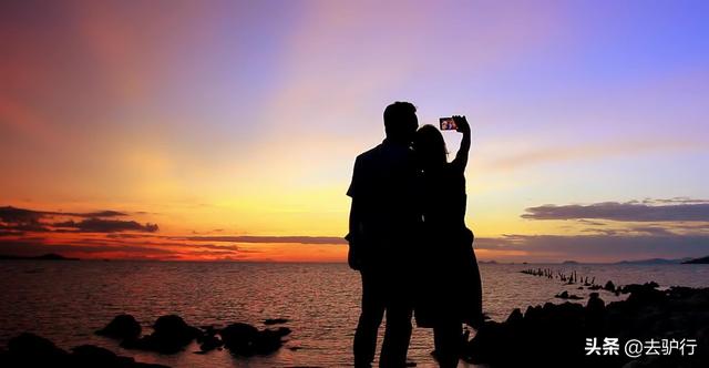 建议年轻情侣:出门旅行三件套准备好,给伴侣一个浪漫幸福的假期