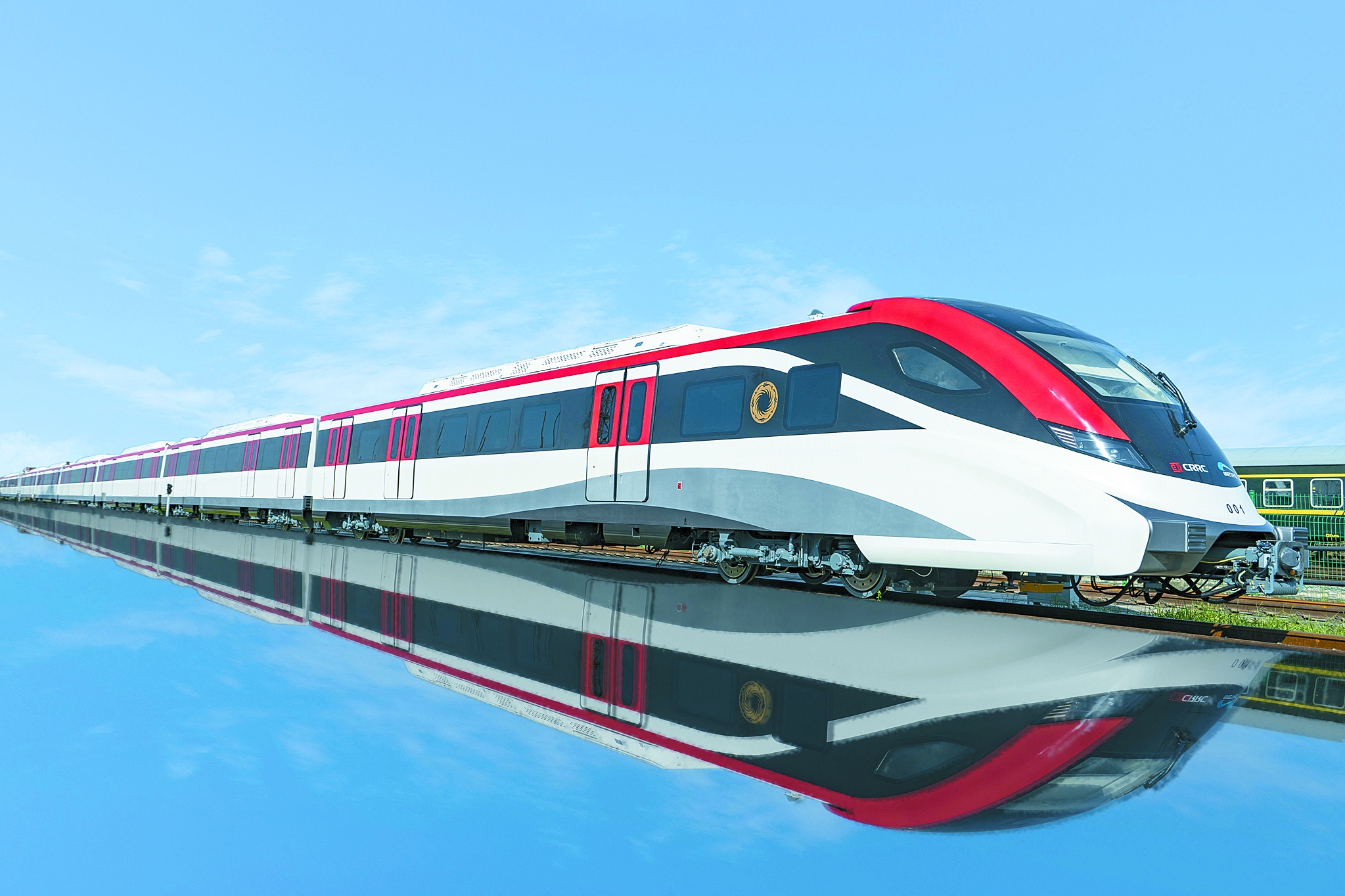 中车成都公司联合研发的自主化新一代市域a型列车在成都地铁18号线正