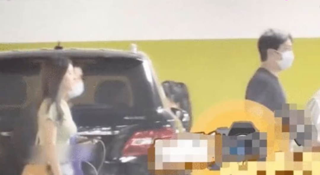 李云迪嫖娼被抓/年年换女友，前两天还被拍到这种黑料…休闲区蓝鸢梦想 - Www.slyday.coM