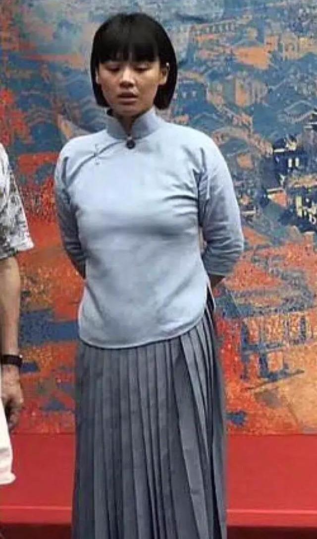 第一炉香豆瓣5.9分，马思纯学生装惊艳，拉低分数的反而是俞飞鸿休闲区蓝鸢梦想 - Www.slyday.coM