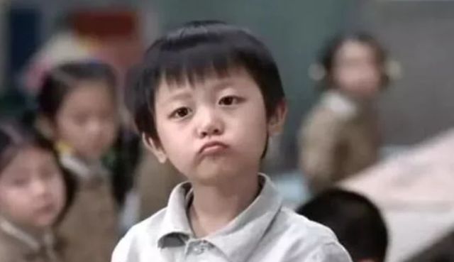 老师罚学生写“爷”字,家长把作业上传网上,网友:爷爷戴墨镜了休闲区蓝鸢梦想 - Www.slyday.coM 老师罚学生写“爷”字,家长把作业上传网上,网友:爷爷戴墨镜了休闲区蓝鸢梦想 - Www.slyday.coM