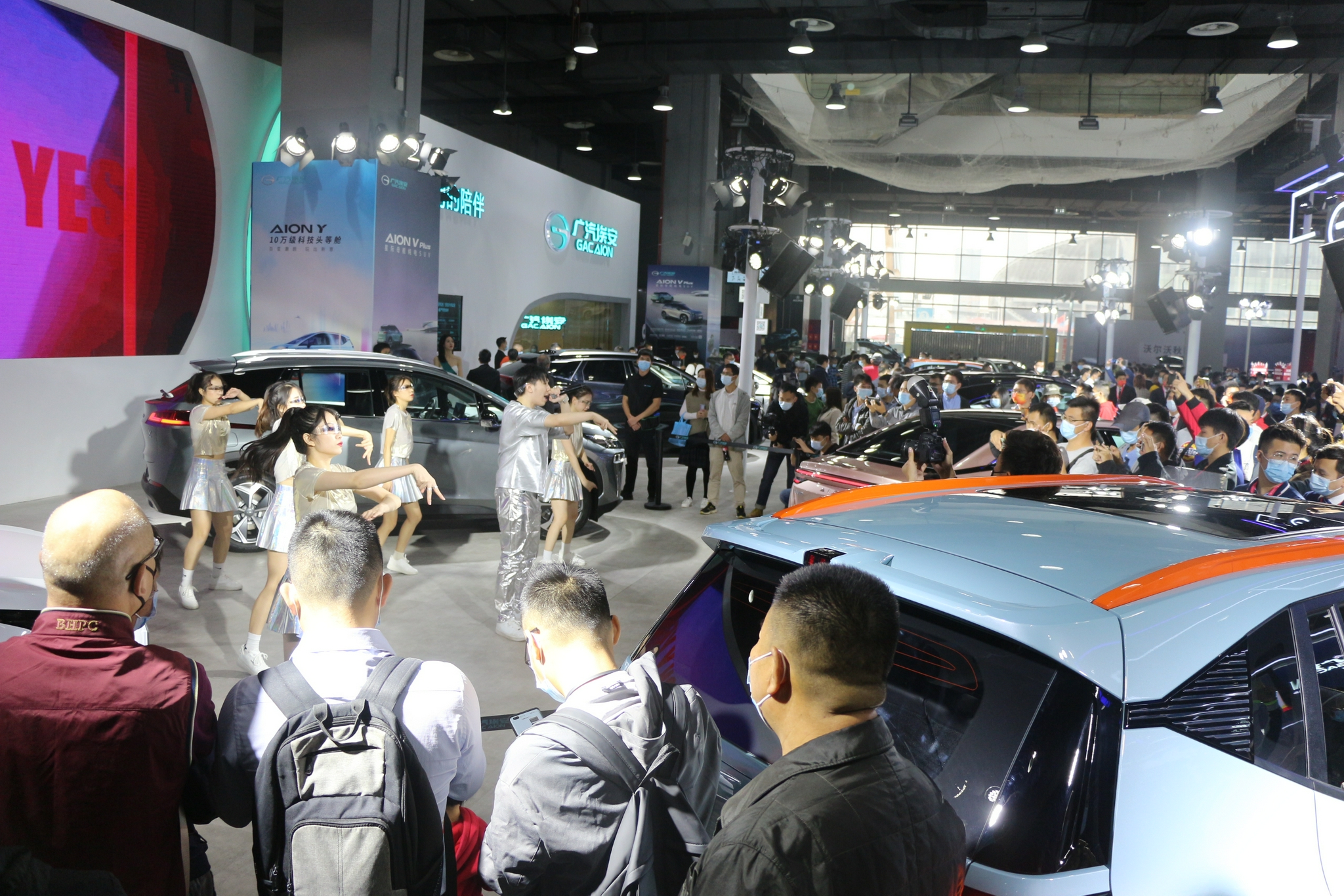2021华南国际车展今日开幕琶洲涌现高人气售车火爆