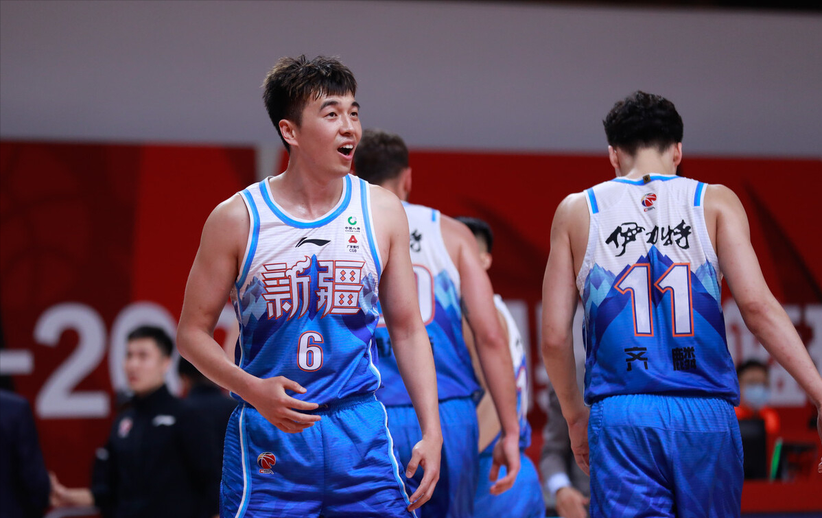 新疆男篮宣布最新决定阿的江教练组有变或重返cba争冠行列
