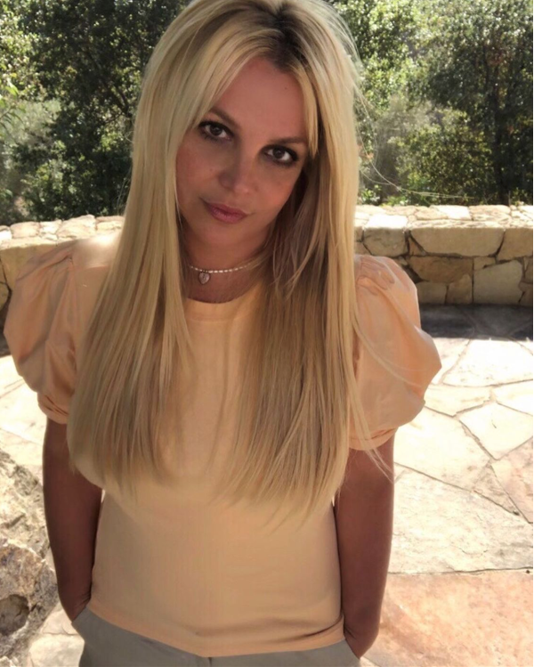 小甜甜布兰妮近况曝光气色好转变苗条行为回归正常女神范十足