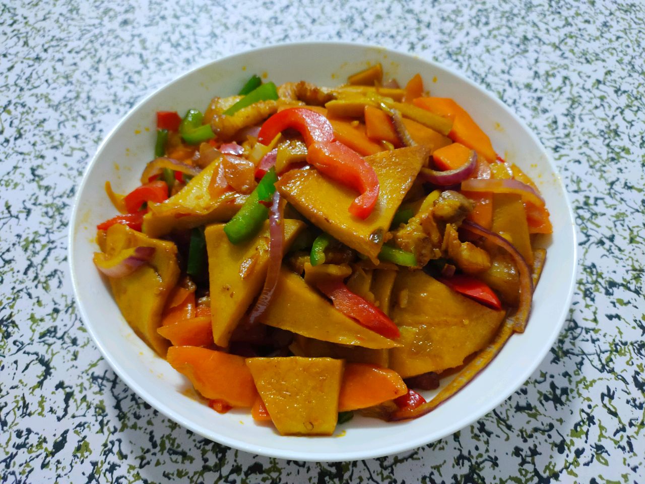 开胃小炒菜:干锅千叶豆腐,麻辣咸香,口感软嫩,超级下饭