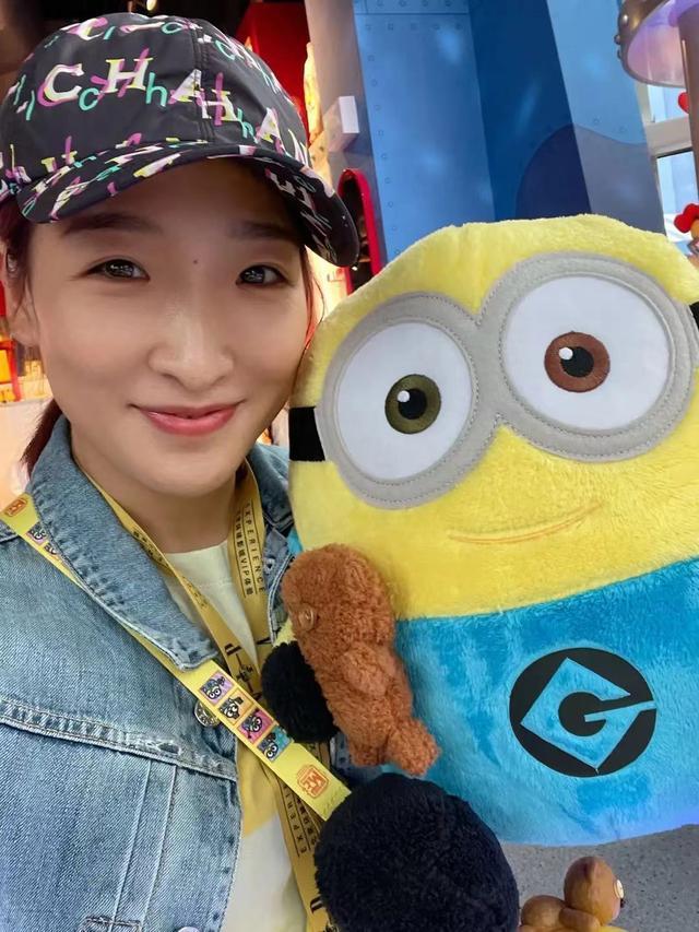 国乒三大主力还在度假！刘诗雯现身影城，许昕直播，马龙相妻教子休闲区蓝鸢梦想 - Www.slyday.coM