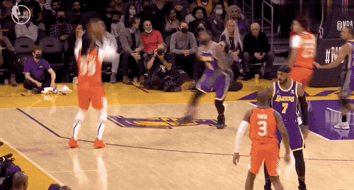 詹姆斯！一级恶意犯规！摊手不满 怒视裁判 回放来了休闲区蓝鸢梦想 - Www.slyday.coM