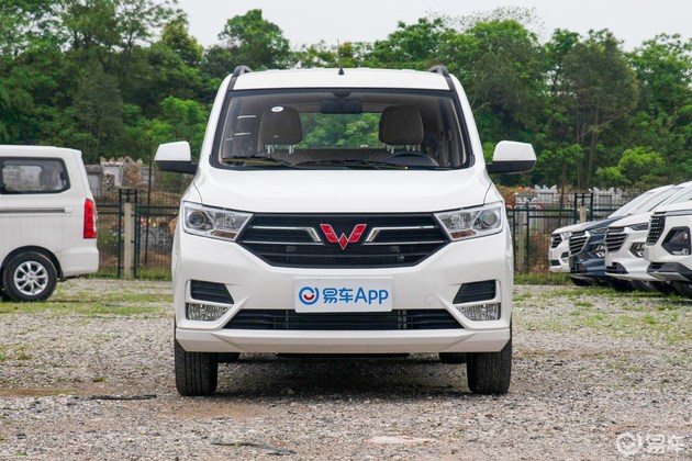 新款五菱宏光s上市 售价区间5.465-5.98万元-新浪汽车