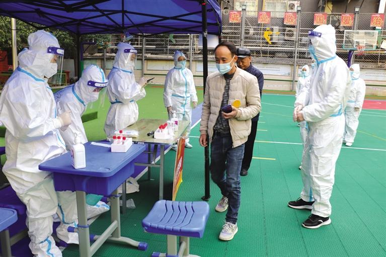 在抗疫一线写下青春“符号” 1750名高校医学生助力我市疫情防控休闲区蓝鸢梦想 - Www.slyday.coM