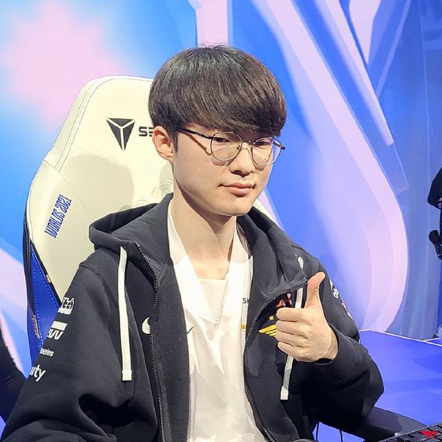 Faker：晋级四强非常开心！目标仍是冠军休闲区蓝鸢梦想 - Www.slyday.coM