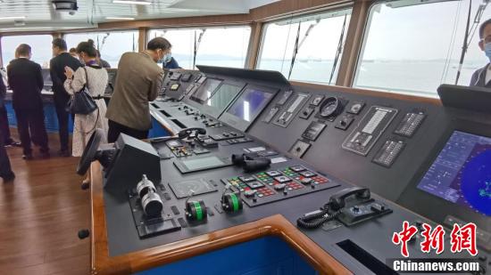 中国首艘万吨级海事巡逻船“海巡09”轮列编休闲区蓝鸢梦想 - Www.slyday.coM