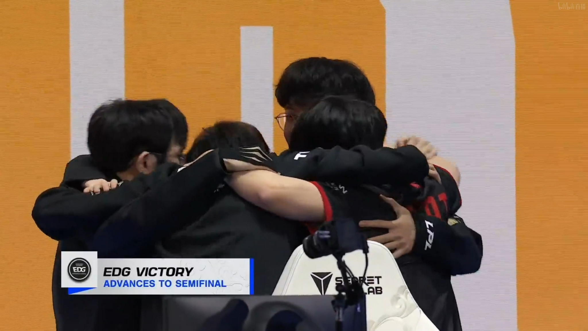 恭喜EDG晋级四强！建队以来首次突破八强，虽然两队失误都很多休闲区蓝鸢梦想 - Www.slyday.coM