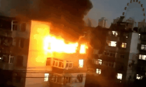 大连一居民楼瓦斯爆炸造成2死7伤休闲区蓝鸢梦想 - Www.slyday.coM 大连一居民楼瓦斯爆炸造成2死7伤休闲区蓝鸢梦想 - Www.slyday.coM