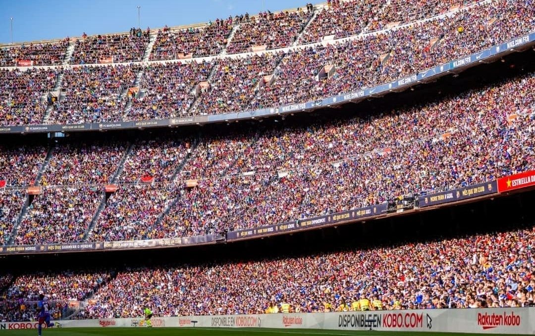 422位球迷97|诺坎普|球迷|德比_新浪新闻