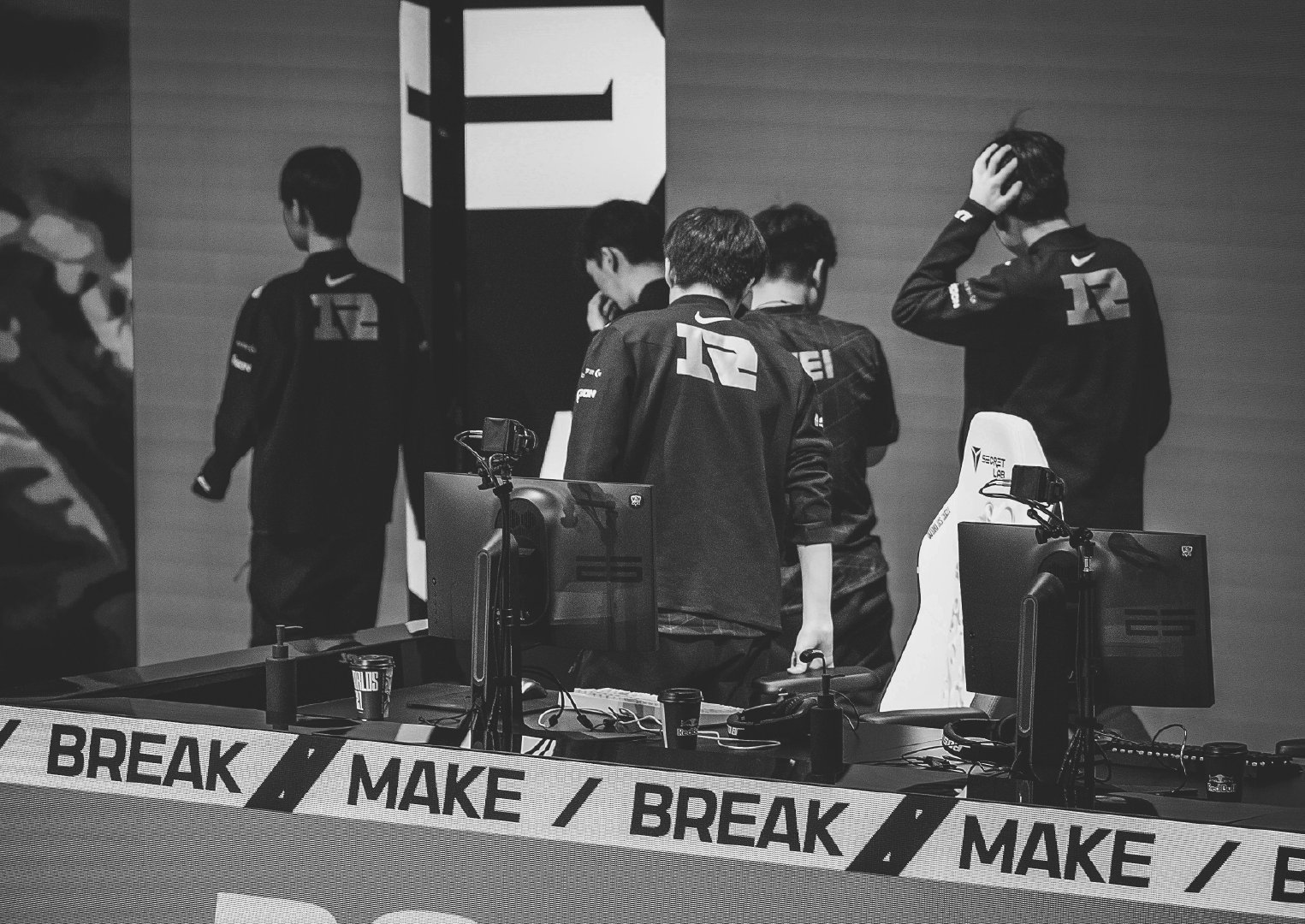 国外网友热议EDG晋级四强：感觉LPL今年没机会击败LCK休闲区蓝鸢梦想 - Www.slyday.coM