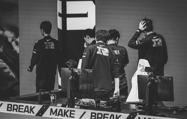 国外网友热议EDG晋级四强：看完比赛,感觉LPL今年没机会击败LCK休闲区蓝鸢梦想 - Www.slyday.coM