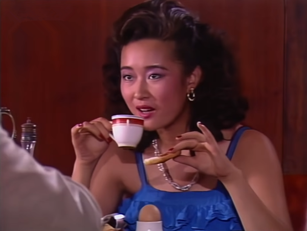 盖丽丽饰演的鲍小姐在首集便已登场,虽然戏份不算太多,但却令绝大多数