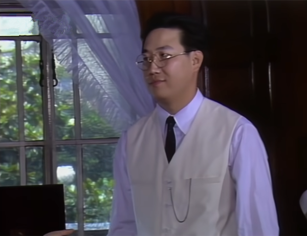 按戏份来说,英达饰演的赵辛楣是《围城》里的男二号,但在某种意义上