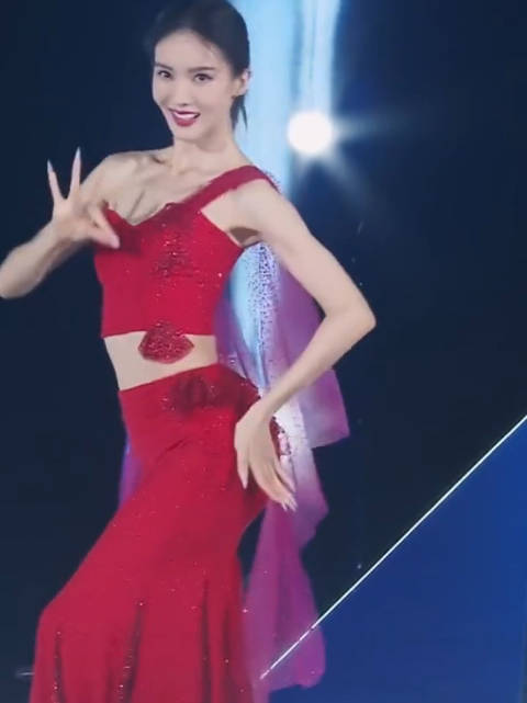 金晨跳舞真的太好看了一袭红色长裙风情万种这身段简直绝绝子