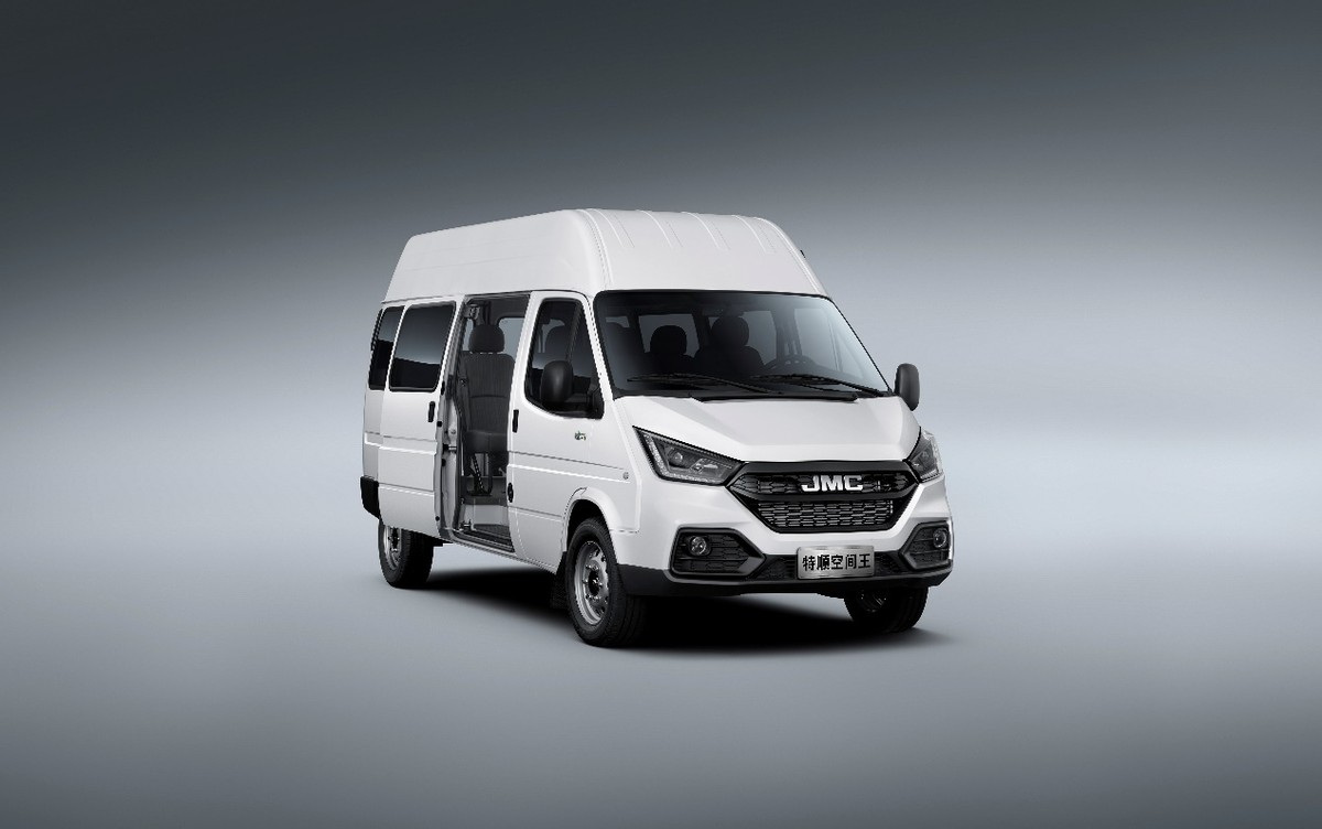 驭见未来，安行世界，中国人保携手定远县华瑞汽车购车嘉年华