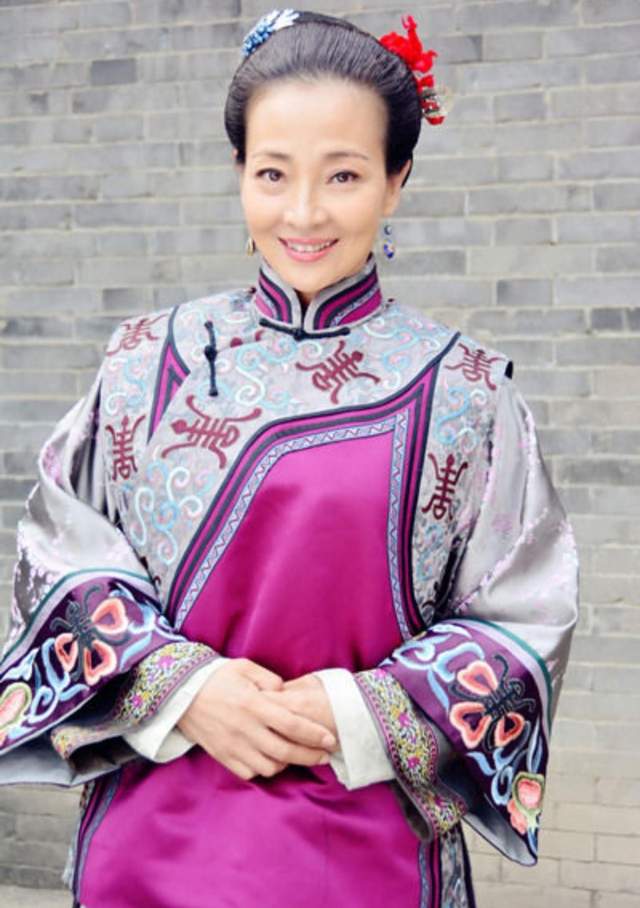 戏骨马羚晒天价电费与母亲同住月花费达13万投诉至今仍没解决