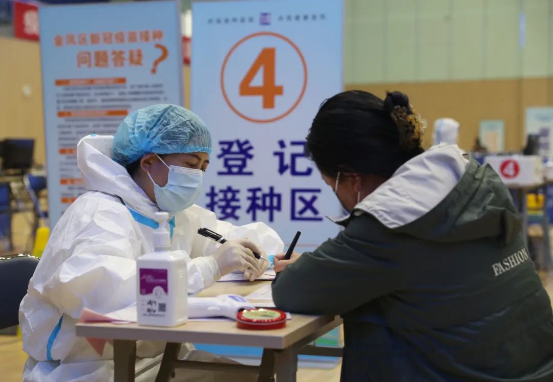 8人打牌5人确诊，106例与旅行团有关！本轮疫情源头确定了，来自境外……休闲区蓝鸢梦想 - Www.slyday.coM